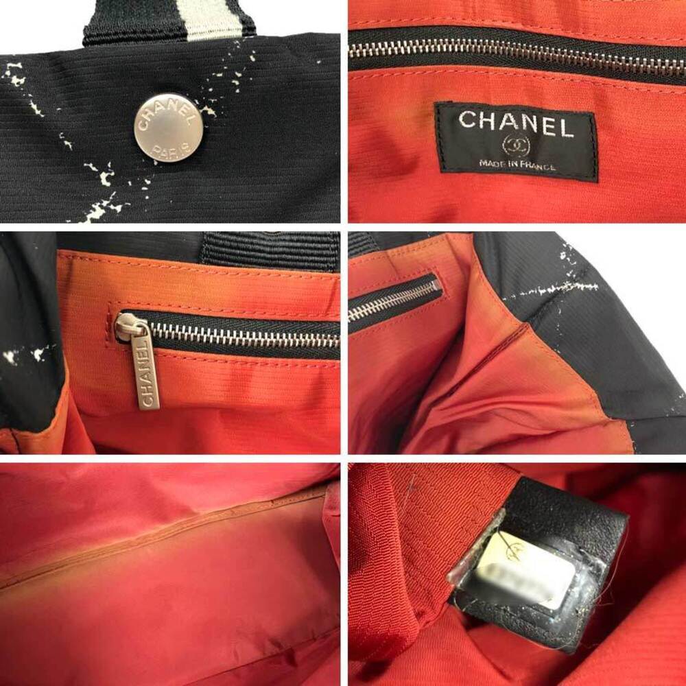 CHANEL Black Tote Bag - Picture 3 of 3